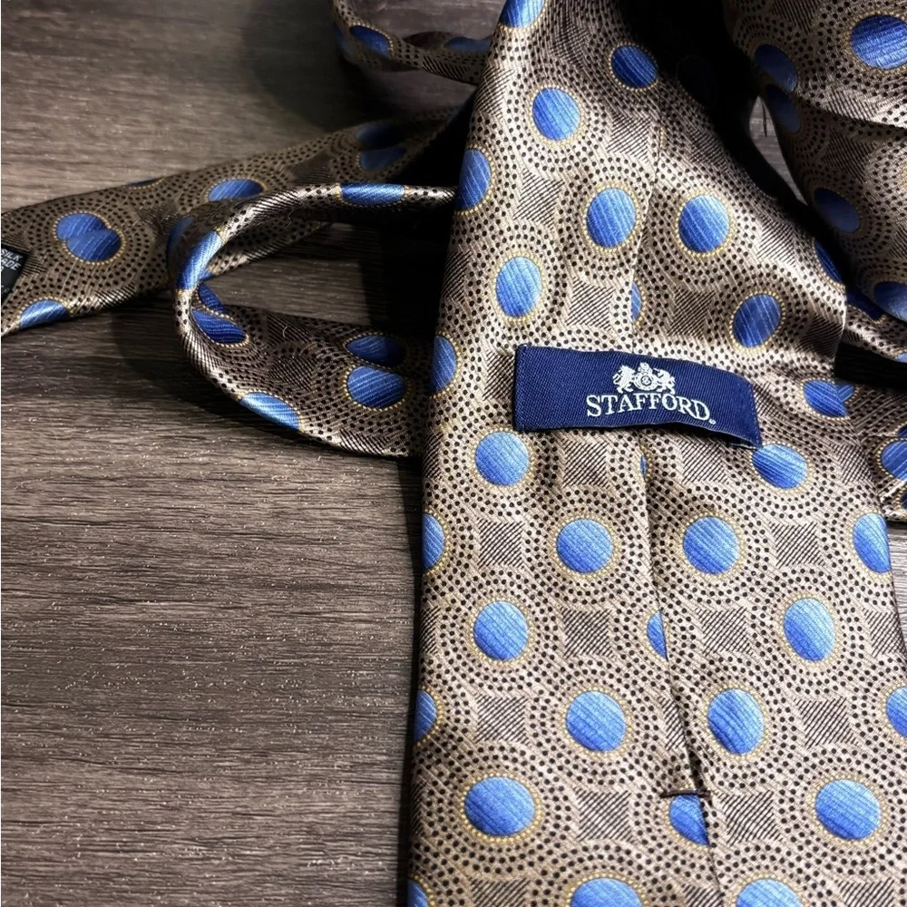Stafford stylish tie